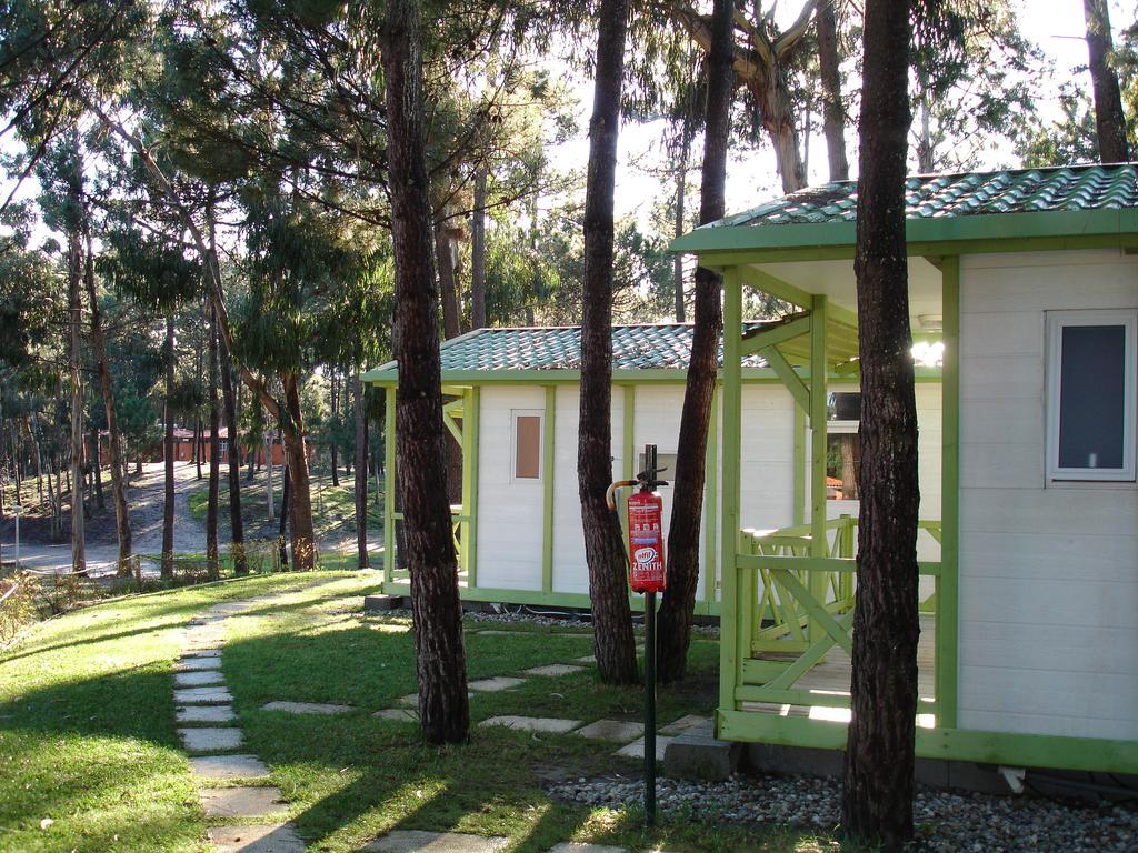 Parque De Campismo Orbitur Foz De Arelho. Hotel Foz do Arelho Kamer foto