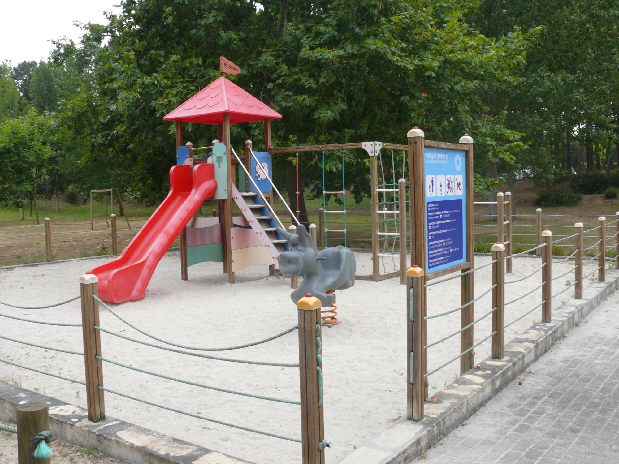 Parque De Campismo Orbitur Foz De Arelho. Hotel Foz do Arelho Buitenkant foto
